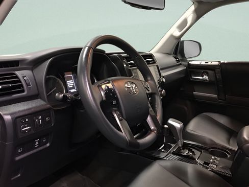 Certified 2022 Toyota 4Runner TRD Off-Road Premium AWD/4WD image 15