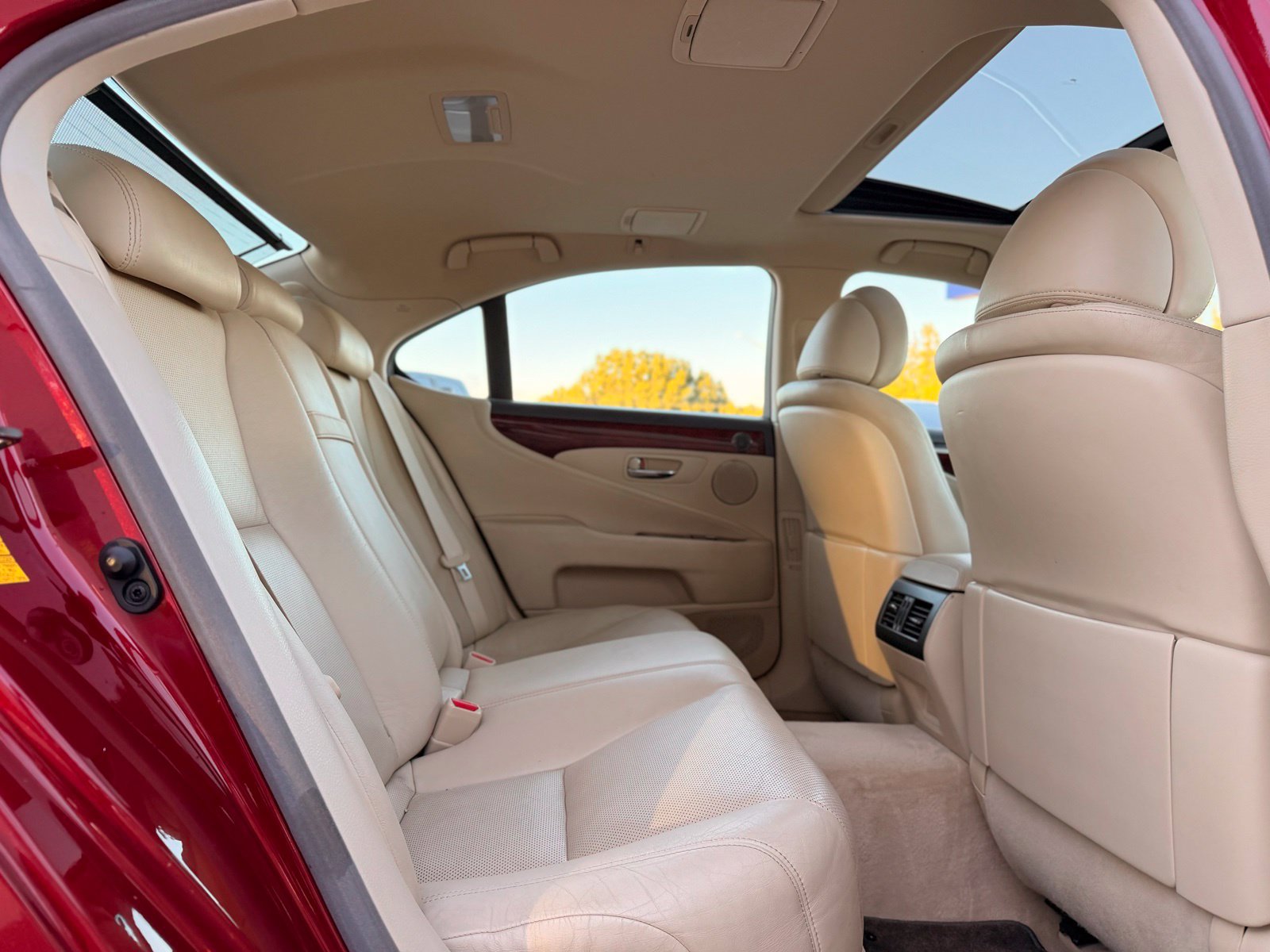 Used 2011 Lexus LS 460 AWD w/ Luxury Value Edition image 36