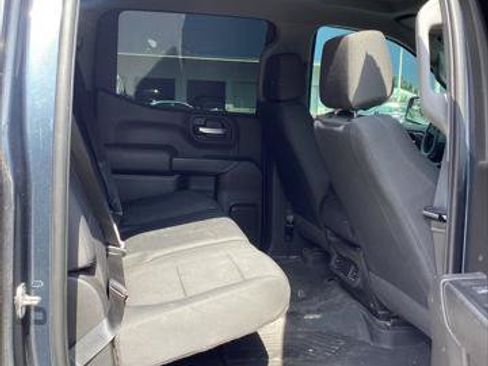 Used 2020 Chevrolet Silverado 1500 Custom Trail Boss w/ Custom Convenience Package AWD/4WD image 17