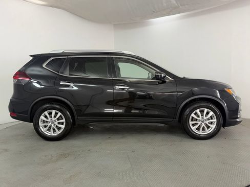 Used 2020 Nissan Rogue SV FWD image 5