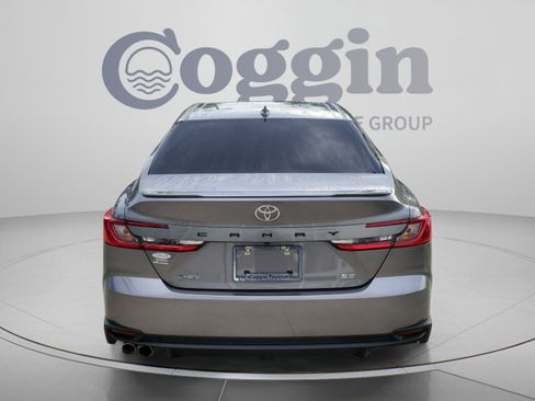 Certified 2025 Toyota Camry SE FWD image 3