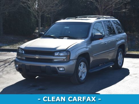 Used 2003 Chevrolet TrailBlazer LTZ w/ Skid Plate Package image 3