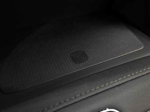 Certified 2025 Volvo XC90 B6 Plus image 35