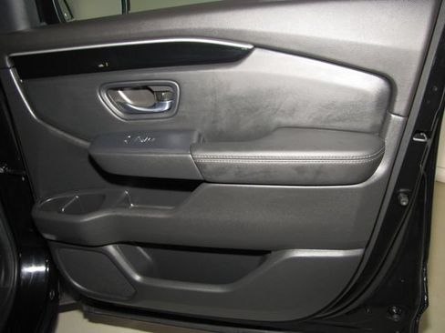 Certified 2025 Honda Pilot EX-L image 20