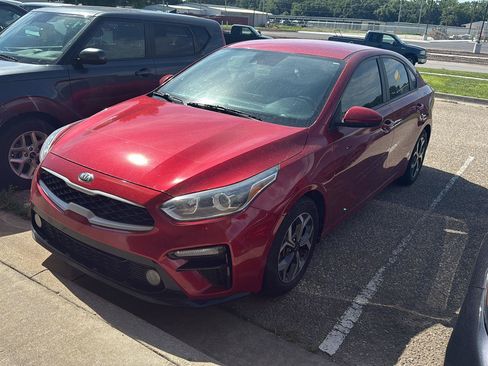 Used 2019 Kia Forte LXS FWD image 1