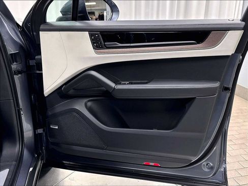 New 2026 Porsche Cayenne AWD/4WD image 28