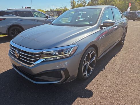 Used 2020 Volkswagen Passat 2.0T R-Line image 7