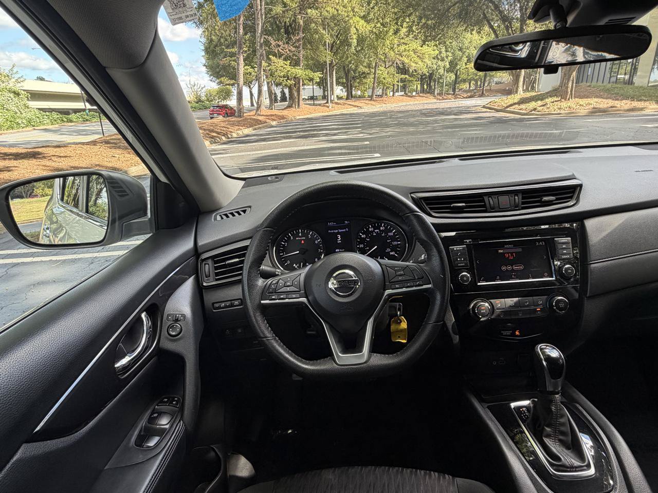Used 2020 Nissan Rogue S w/ Special Edition Package FWD image 20