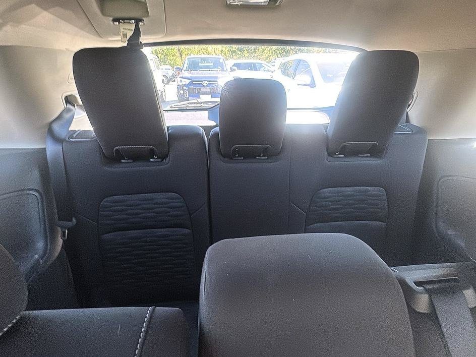 Certified 2025 Nissan Pathfinder SV FWD image 39