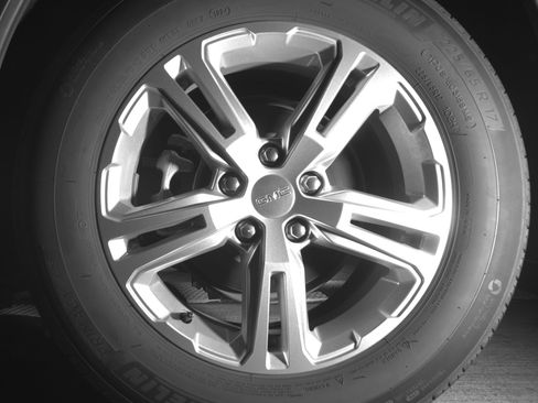 Used 2024 GMC Terrain SLE image 19