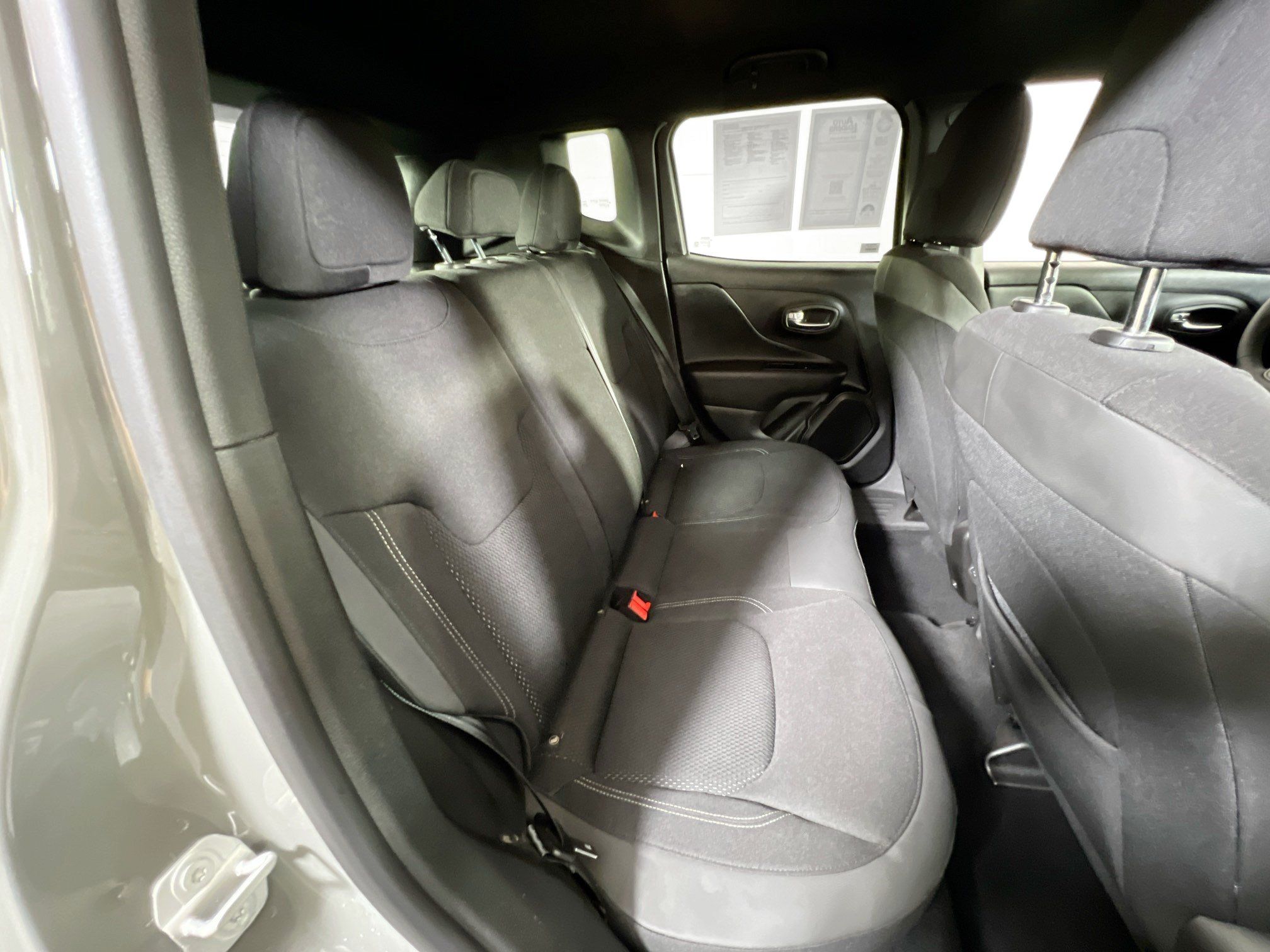 Used 2022 Jeep Renegade Altitude AWD/4WD image 25