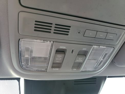 Certified 2022 Honda CR-V Touring image 31