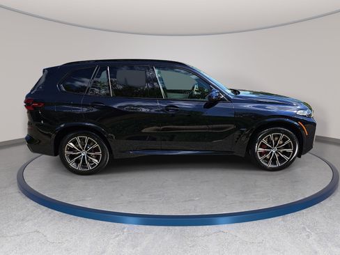 New 2026 BMW X5 xDrive50e w/ M Sport Package AWD/4WD image 4