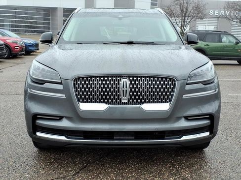 Used 2023 Lincoln Aviator AWD w/ Premium Package image 8
