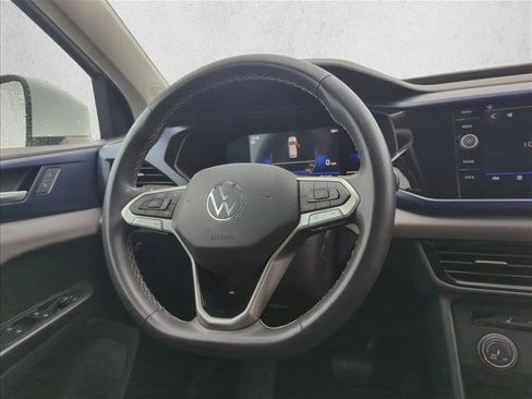 Used 2022 Volkswagen Taos SE image 28