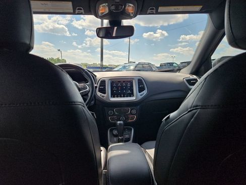 Used 2021 Jeep Compass Latitude AWD/4WD image 16