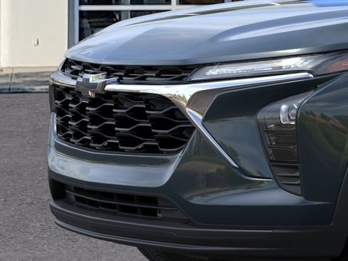 New 2026 Chevrolet Trax LS w/ LS Convenience Package FWD image 13