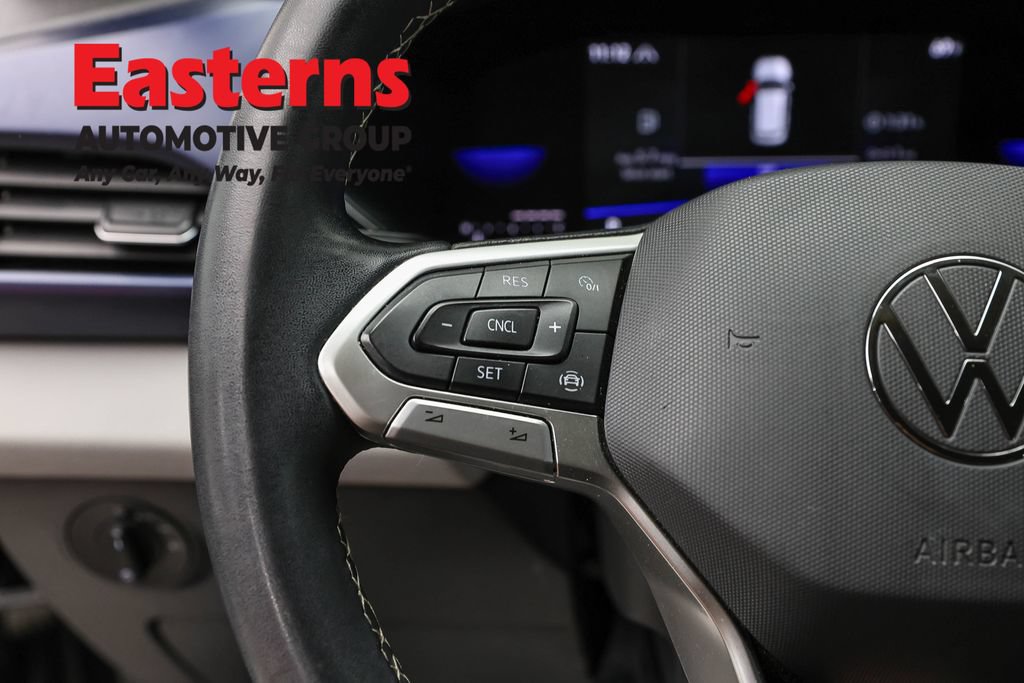 Used 2022 Volkswagen Taos SE AWD/4WD image 14
