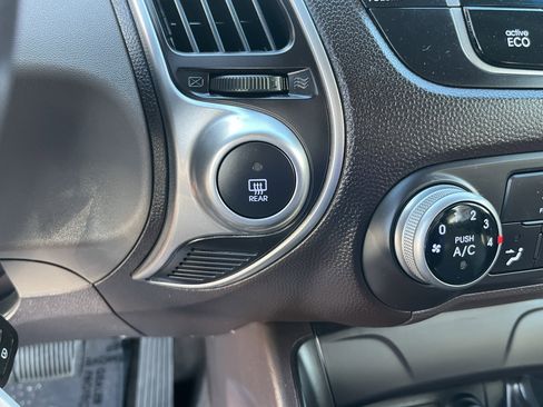 Used 2012 Hyundai Tucson GLS image 23