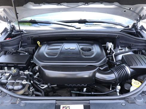 Used 2018 Jeep Grand Cherokee Laredo AWD/4WD image 9