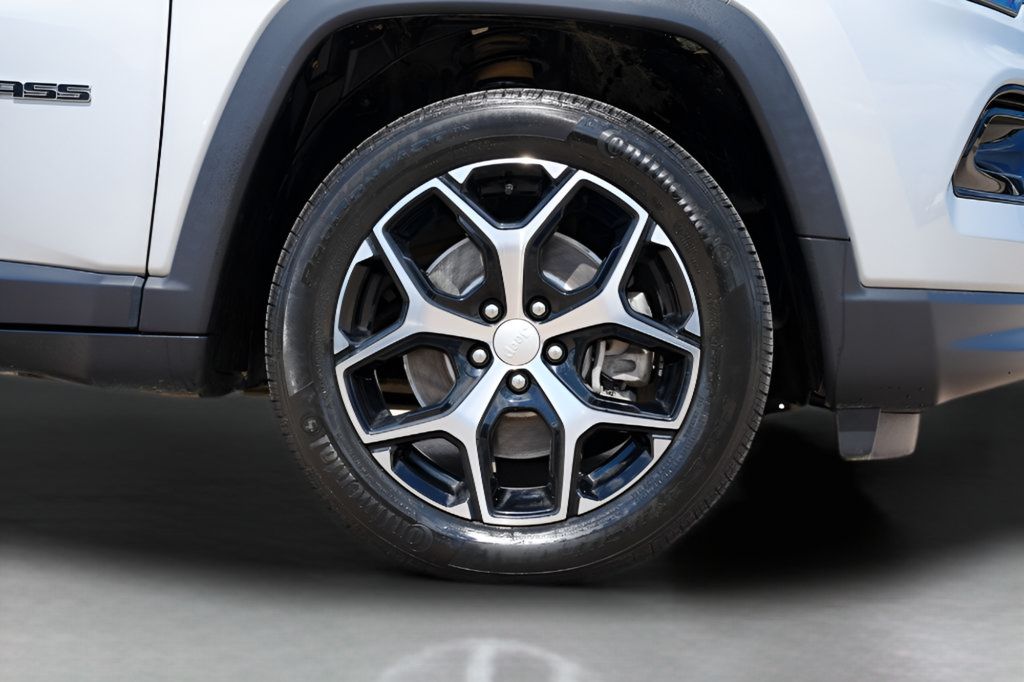 Used 2024 Jeep Compass Limited AWD/4WD image 9