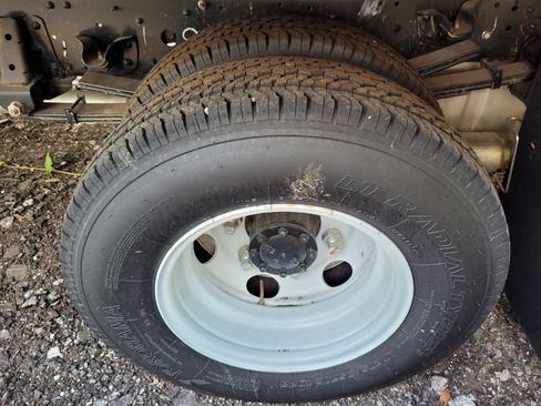 New 2024 Chevrolet Low Cab Forward image 18