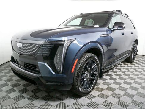 Certified 2026 Cadillac Escalade IQ Sport 1 w/ LPO, ONYX Package AWD/4WD image 29