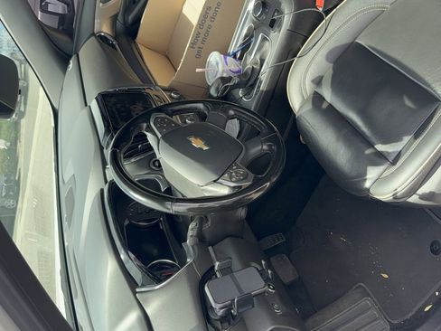 Used 2023 Chevrolet Traverse Premier image 15