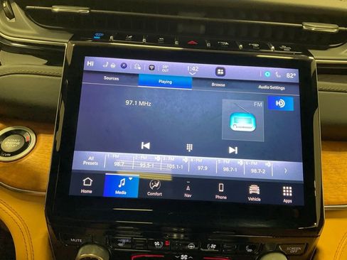 Used 2022 Jeep Grand Cherokee Summit image 16