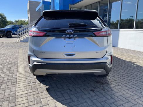 Used 2023 Ford Edge SEL w/ Convenience Package AWD/4WD image 4