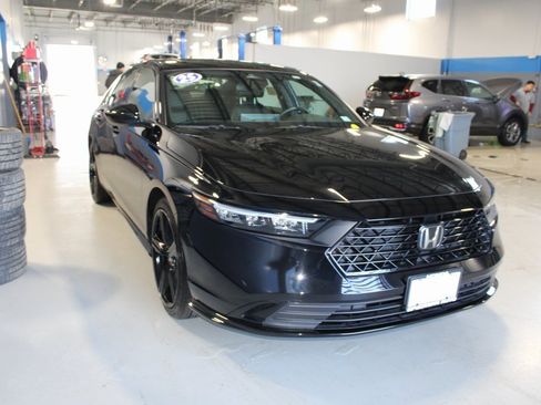 Certified 2025 Honda Accord Sport image 4