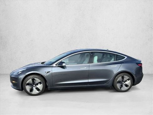 Used 2019 Tesla Model 3 Standard Range Plus image 5