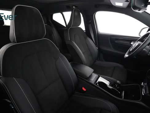 Used 2023 Volvo XC40 Recharge Plus AWD/4WD image 23