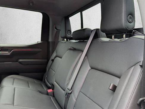 Used 2025 Chevrolet Silverado 1500 LT Trail Boss w/ Convenience Package II AWD/4WD image 19