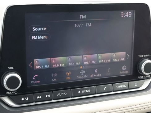 Used 2024 Nissan Rogue SV image 20