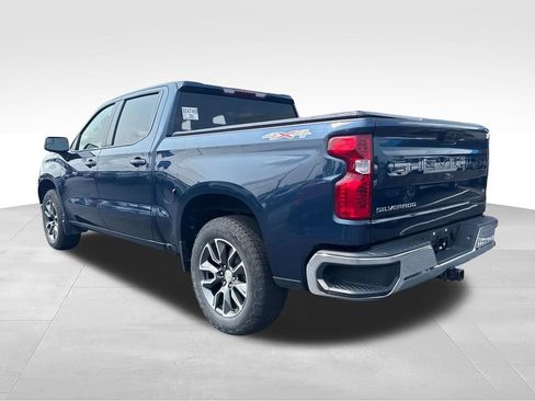 Used 2023 Chevrolet Silverado 1500 LT AWD/4WD image 6