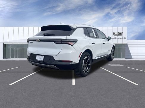 Used 2025 Chevrolet Equinox EV LT image 8