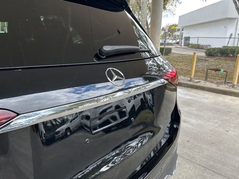 Used 2024 Mercedes-Benz GLE 450e 4MATIC image 19