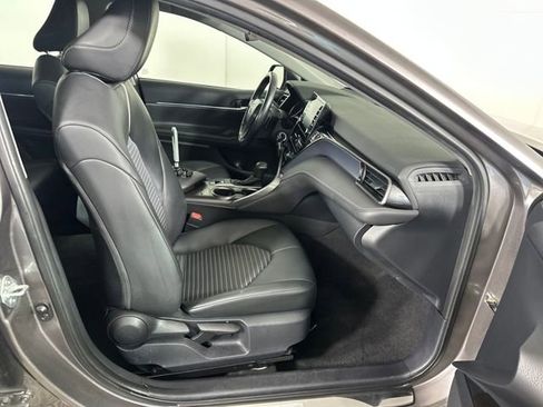 Used 2024 Toyota Camry SE image 28