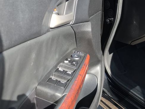 Used 2012 Honda Crosstour EX image 17