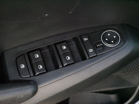 Used 2023 Kia Seltos LX AWD/4WD image 19