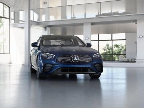 Used 2022 Mercedes-Benz E 350 4MATIC Sedan image 9