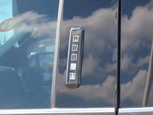 Used 2020 Ford F150 Platinum w/ Equipment Group 701A Luxury AWD/4WD image 18