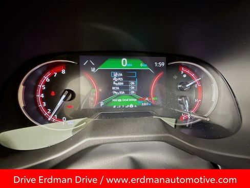 Used 2025 Toyota RAV4 XLE Premium image 17