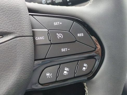 New 2027 Chrysler Pacifica Limited FWD image 27