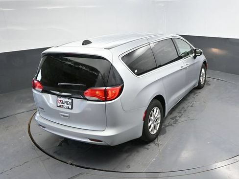 Used 2023 Chrysler Voyager LX FWD image 32