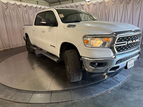 Used 2022 RAM 1500 Big Horn AWD/4WD image 3