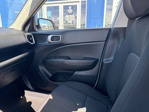 Used 2026 Hyundai Venue SE image 34