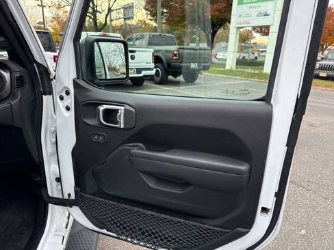 Used 2023 Jeep Wrangler Sport S image 35