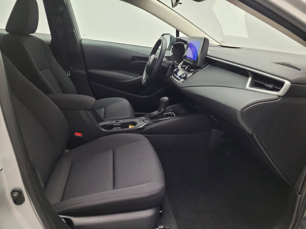 Used 2025 Toyota Corolla LE FWD image 21